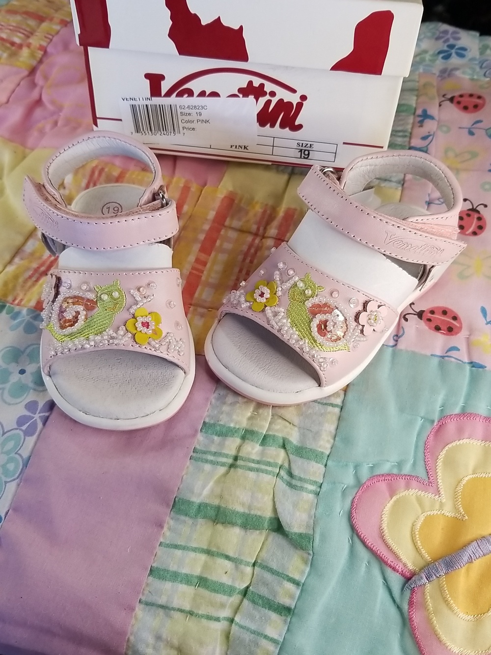 Venettini Pink Leather Sandals W/Stitched Snails Pearl's & Beads Euro 19 NIB US4 - Picture 7 of 7